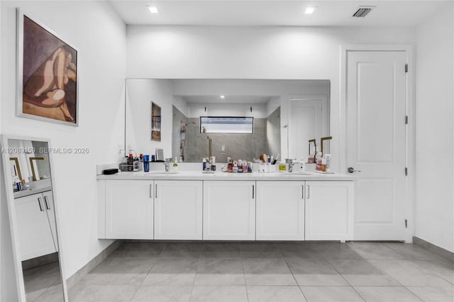 4363 NW 81st Avenue, Doral, FL 33166