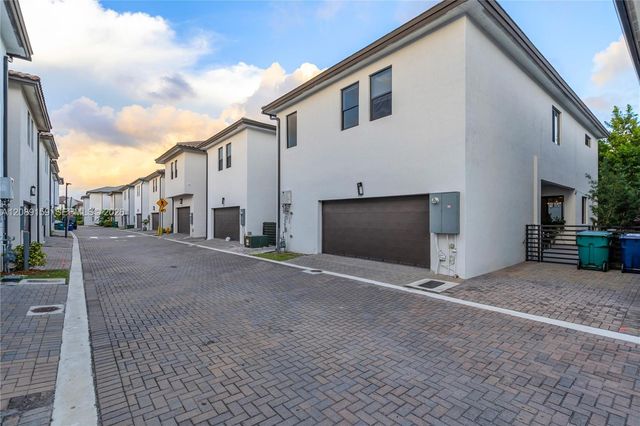 4363 NW 81st Avenue, Doral, FL 33166