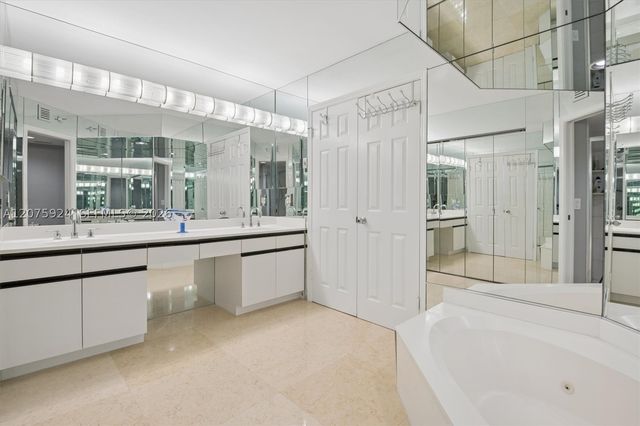 3500 Mystic Pointe Dr 805, Aventura, FL 33180