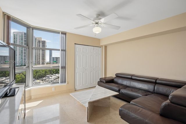 3500 Mystic Pointe Dr 805, Aventura, FL 33180