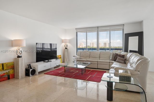 3500 Mystic Pointe Dr 805, Aventura, FL 33180