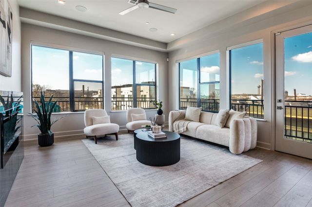 1900 S Ervay Street 307, Dallas, TX 75215