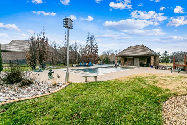 2009 N Clear Creek Court, Wichita, KS 67230