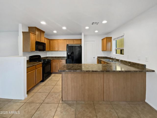 41404 W COLTIN Way, Maricopa, AZ 85138