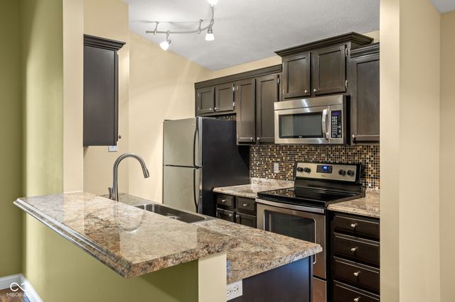 4530 Village Court 5, Indianapolis, IN 46254