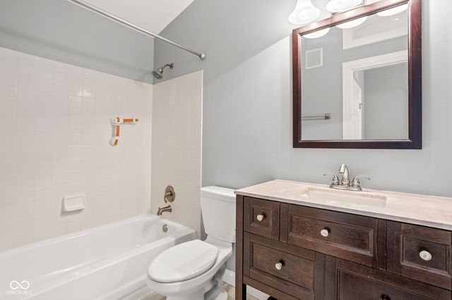 4530 Village Court 5, Indianapolis, IN 46254