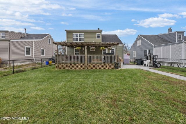 72 Barkalow Avenue, Freehold, NJ 07728