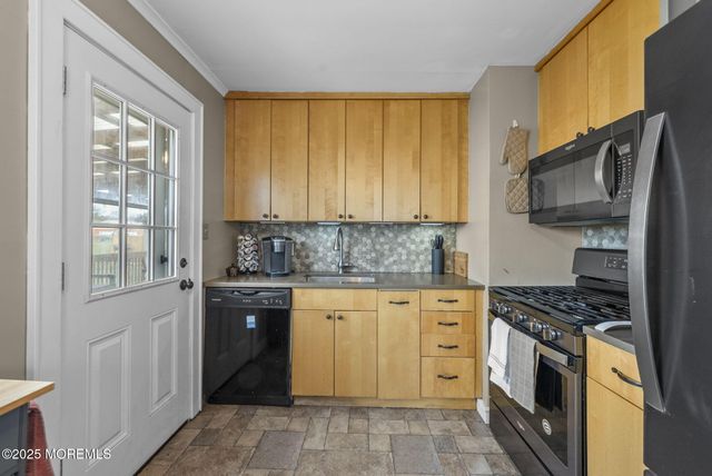 72 Barkalow Avenue, Freehold, NJ 07728