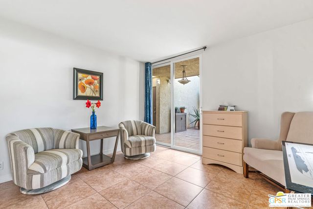 2102 S Via Mazatlan, Palm Springs, CA 92264