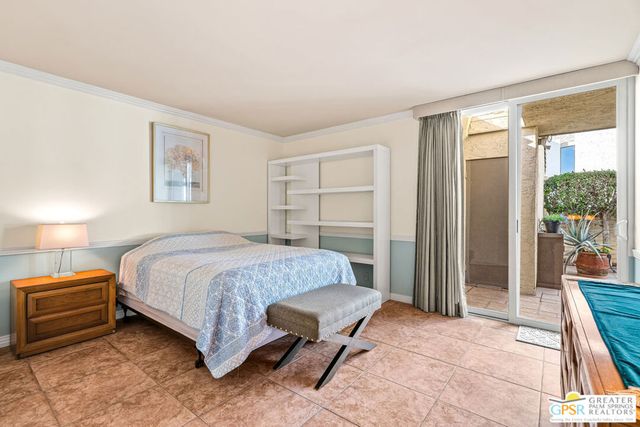 2102 S Via Mazatlan, Palm Springs, CA 92264