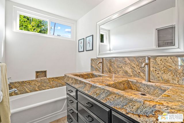 2102 S Via Mazatlan, Palm Springs, CA 92264