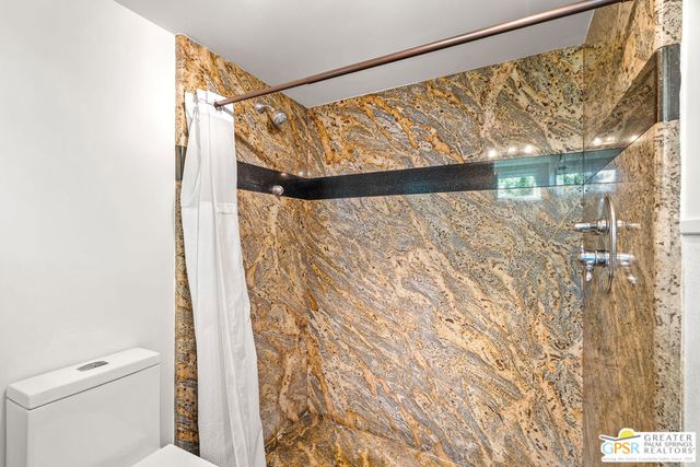 2102 S Via Mazatlan, Palm Springs, CA 92264