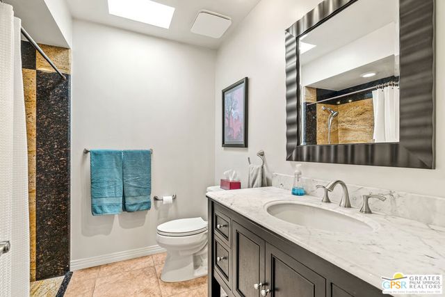 2102 S Via Mazatlan, Palm Springs, CA 92264