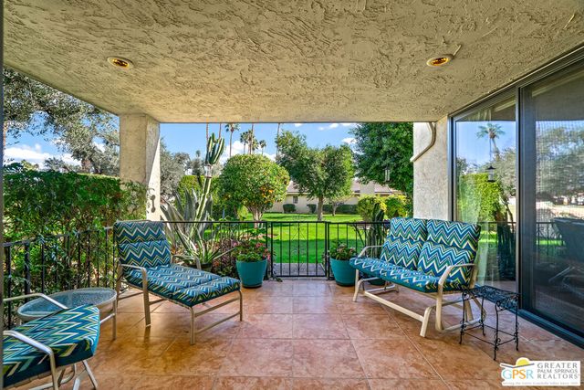 2102 S Via Mazatlan, Palm Springs, CA 92264