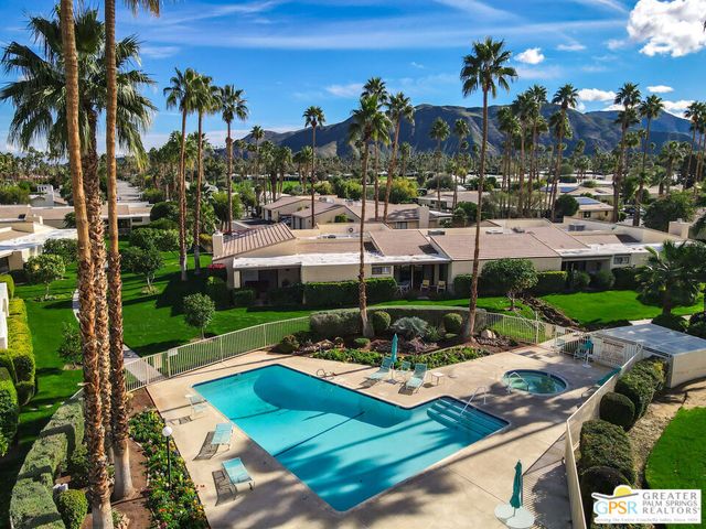 2102 S Via Mazatlan, Palm Springs, CA 92264