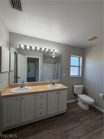 4311 NE 23rd PL, Cape Coral, FL 33909