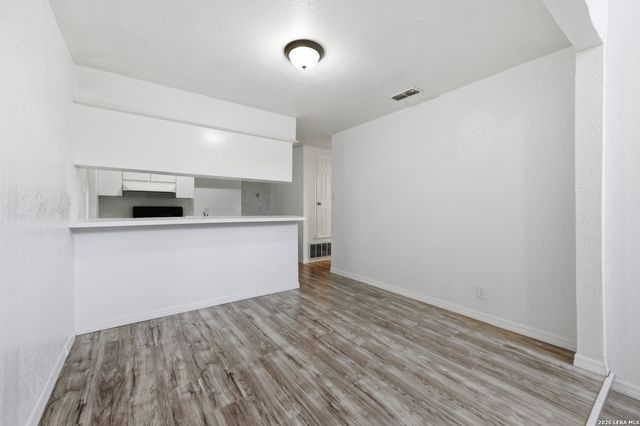 9139 LYTLE AVE, San Antonio, TX 78224