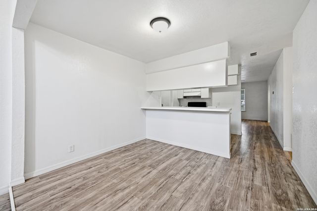 9139 LYTLE AVE, San Antonio, TX 78224