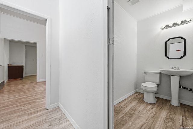 9139 LYTLE AVE, San Antonio, TX 78224