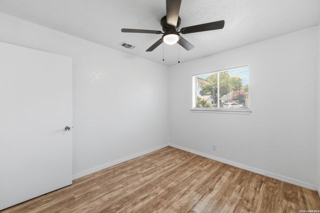 9139 LYTLE AVE, San Antonio, TX 78224