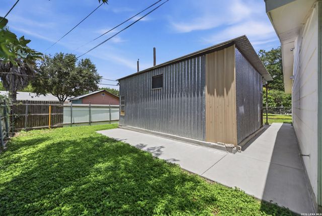 9139 LYTLE AVE, San Antonio, TX 78224
