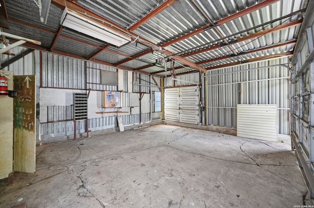 9139 LYTLE AVE, San Antonio, TX 78224