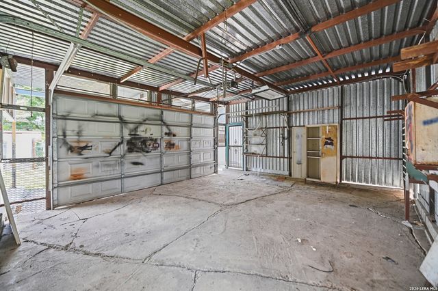 9139 LYTLE AVE, San Antonio, TX 78224
