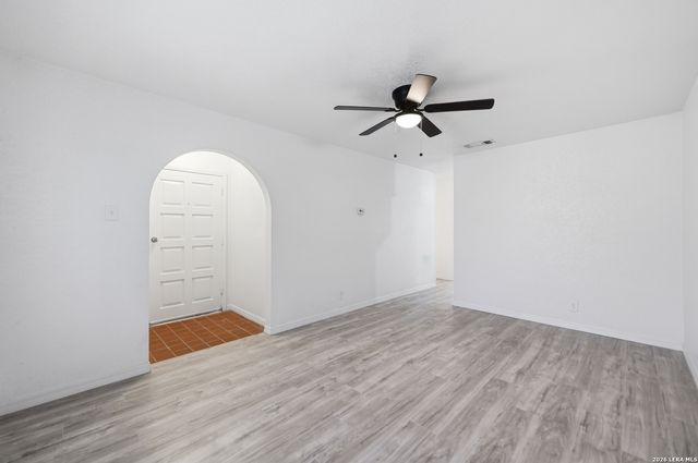 9139 LYTLE AVE, San Antonio, TX 78224