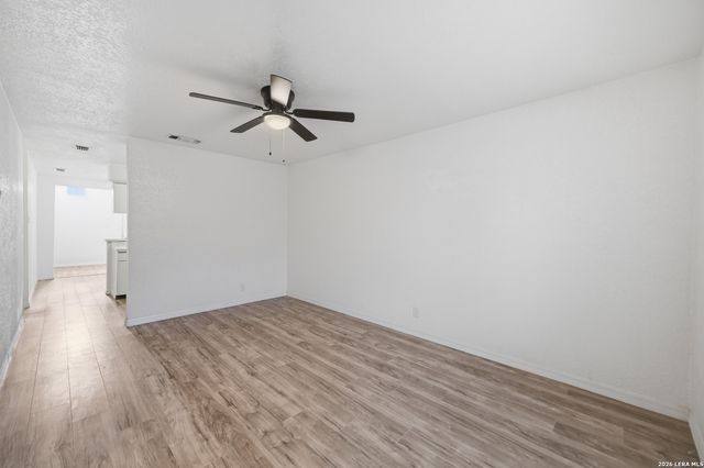 9139 LYTLE AVE, San Antonio, TX 78224