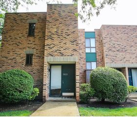 1933 Song Sparrow Court, Schaumburg, IL 60173
