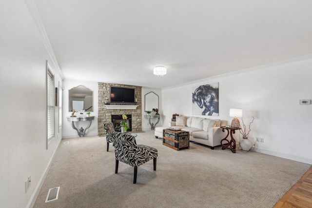 4000 Cantebury Dr, Culleoka, TN 38451