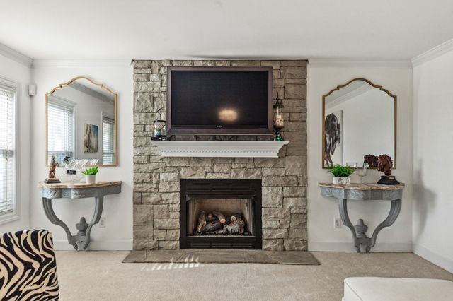 4000 Cantebury Dr, Culleoka, TN 38451