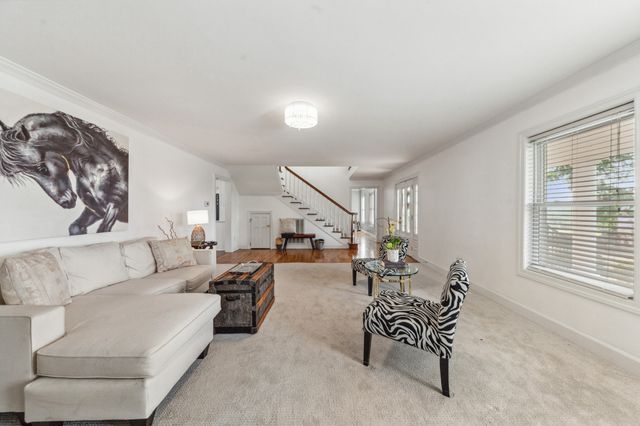 4000 Cantebury Dr, Culleoka, TN 38451