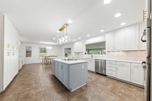 4000 Cantebury Dr, Culleoka, TN 38451