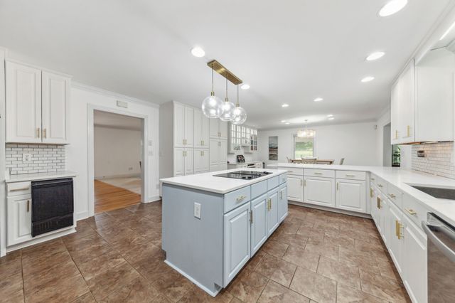 4000 Cantebury Dr, Culleoka, TN 38451