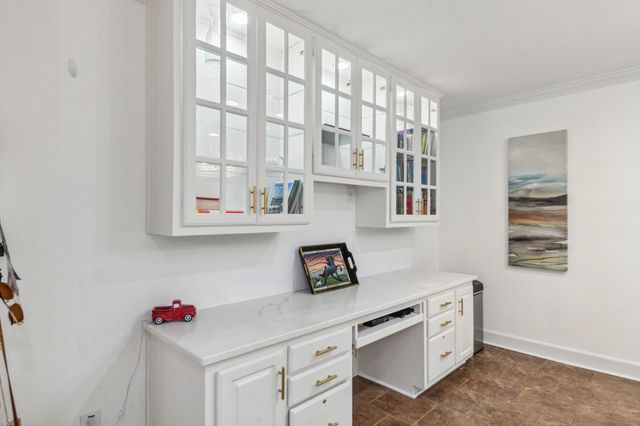 4000 Cantebury Dr, Culleoka, TN 38451