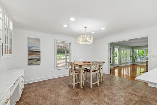 4000 Cantebury Dr, Culleoka, TN 38451