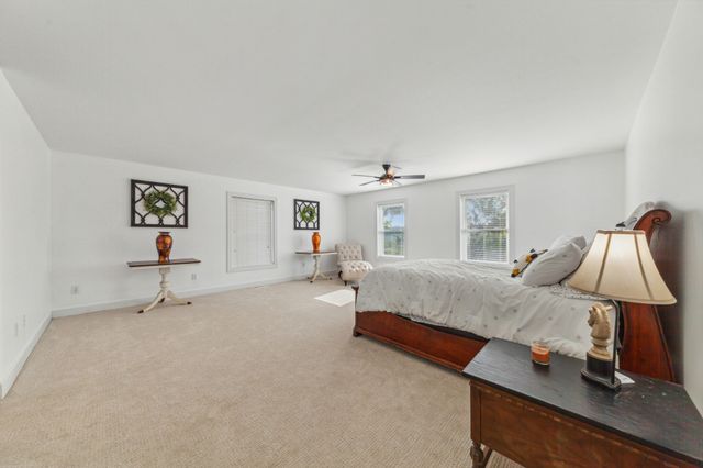 4000 Cantebury Dr, Culleoka, TN 38451