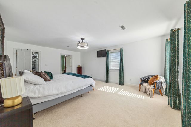 4000 Cantebury Dr, Culleoka, TN 38451