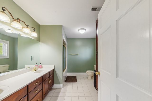 4000 Cantebury Dr, Culleoka, TN 38451