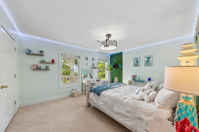 4000 Cantebury Dr, Culleoka, TN 38451