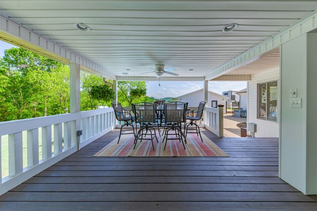 4000 Cantebury Dr, Culleoka, TN 38451