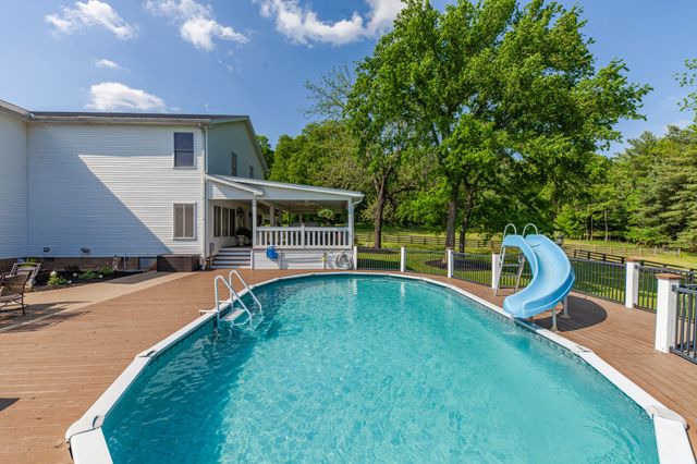 4000 Cantebury Dr, Culleoka, TN 38451