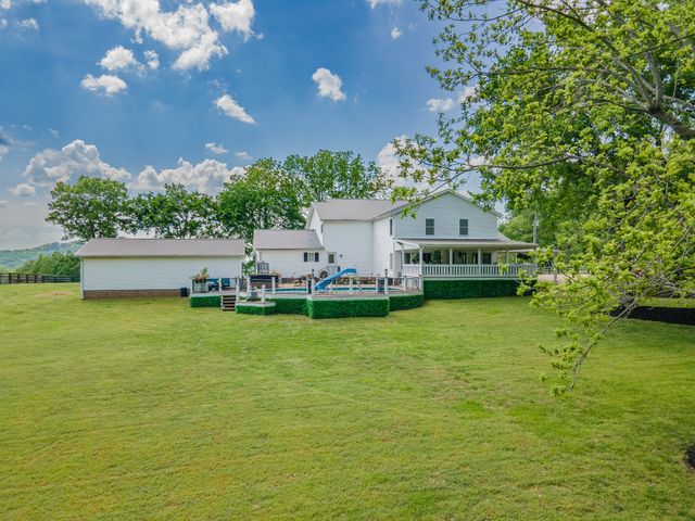 4000 Cantebury Dr, Culleoka, TN 38451