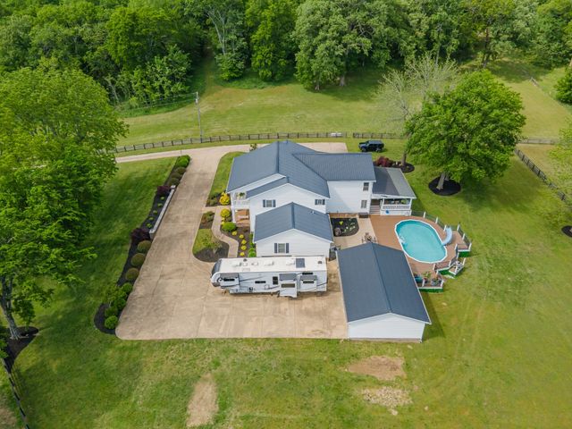 4000 Cantebury Dr, Culleoka, TN 38451