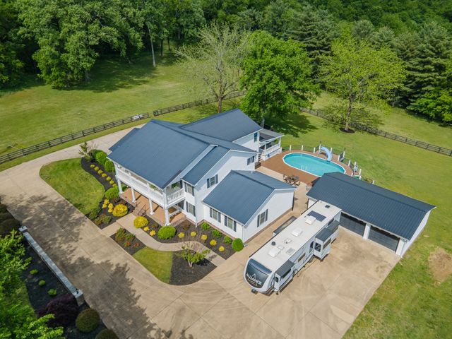 4000 Cantebury Dr, Culleoka, TN 38451