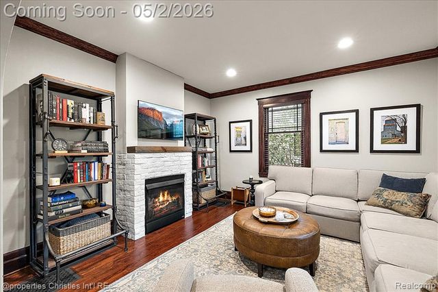 887 Ann Street, Birmingham, MI 48009