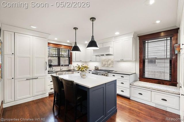 887 Ann Street, Birmingham, MI 48009