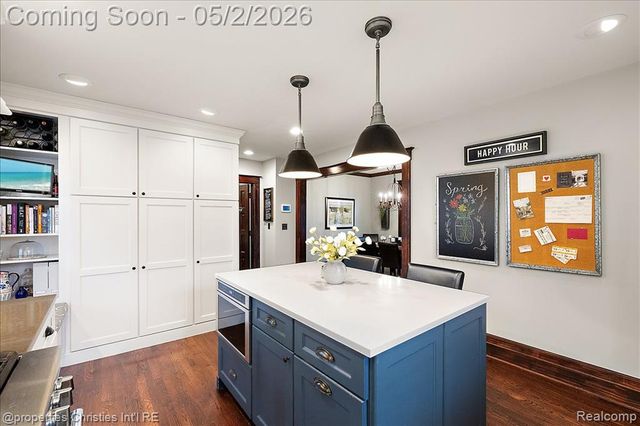 887 Ann Street, Birmingham, MI 48009