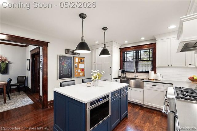 887 Ann Street, Birmingham, MI 48009